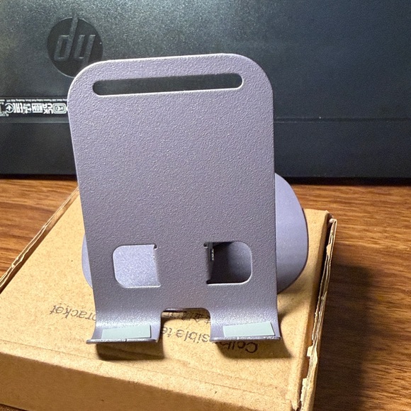 New Aluminum Mobile Phone Stand - Picture 7 of 9